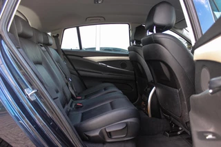 BMW 5-serie Gran Turismo 535i High Executive | NL auto | Facelift | Camera | Navigatie | Bluetooth | Xenon | PDC | Climate control | Cruise control | 19 inch | Elektrische achterklep / 19