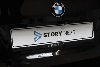 BMW 5 Series Touring 530i High Executive Luxury Line Automaat  / Navigatiesysteem Professional / Panoramadak / Trekhaak / Comfortstoelen / Driving Assistant Plus / Adaptieve LED-koplampen / Hifi / Stuurwielrand Verwarmd / Achteruitrijcamera / Head-Up Display / Stoelverwarming / 12