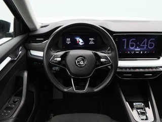 Skoda Octavia Combi 1.4 TSi 204 PK iV PHEV Business Plus | Stoelverwarming | Panoramadak | Camera | Adaptive Cruise | Head UP | 18 Inch | 95.33 Km !! / 39