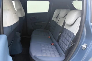 Fiat Grande Panda La Prima 11 kW 44 kWh | Navigatie | Camera | Stoelverwarming | Stuurverwarming | Cruise control | LED verlichting | Lichtmetalen velgen / 17