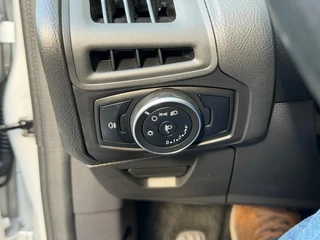 Ford Focus Wagon 1.0 Trend / 14