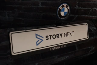 BMW 3 Serie Touring 330e High Executive M Sport Pakket Automaat  / Live Cockpit Professional / SOH 93 % / Driving Assistant / Panoramadak / Trekhaak / Leder / Harman Kardon / Innovation Pack / Parking Assistant / Travel Pack / Curved Display / 19 Inch / Shadow Line / 12