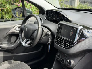 Peugeot 2008 Blue Lion 1.2 PureTech 110PK / 13