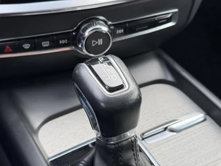 Volvo V60 Inscription 2.0 T4 190PK Automaat Navigatie, Leder, Elektrische Voorstoelen, Keyless, Elektrische Kofferklep, Stoelverwarming, Parkeersensoren, Trekhaak 13P automatisch wegklapbaar / 33