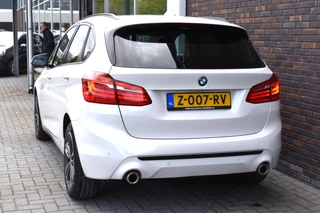 BMW 2-serie Active Tourer 220i HIGH EXE M-PAKKET LEDER NAVI / 17