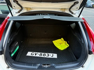 Volvo V40 2.0 T3 153PK! R-DESIGN / 15