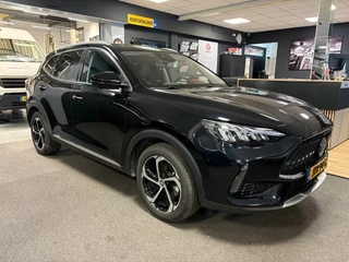 MG EHS 1.5 TGDI Luxury PHEV Facelift / automaat / 360camera / Leder/ carplay / Panorama-dak / 10