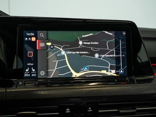Volkswagen Golf GTE | 245PK | Pano | Matrix-LED / 19