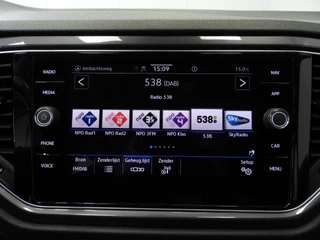 Volkswagen T-Roc 1.5 TSI Sport NAVI/CAMERA/VIRTUAL/LED/TREKH./17"LMV! / 12