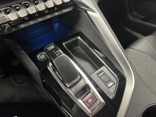 Peugeot 3008 1.6 HYbrid 225 Allure Pack Business CARPLAY NAVI ECC ADAPTIEF CRUISE. / 39