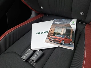 Skoda Kamiq 1.0 TSI Monte Carlo * 29.000KM! * Panoramadak * Stoelverwarming * Carplay * Full Led * / 21