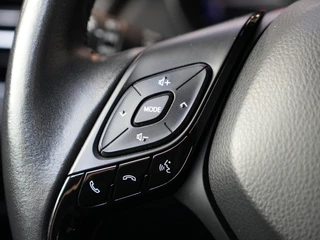 Toyota C-HR 1.8 Hybrid Executive ✅All Season✅Navi✅Dodehoek✅Camera✅Stoelverwarm.✅Keyless✅Cruise✅Clima✅ / 18
