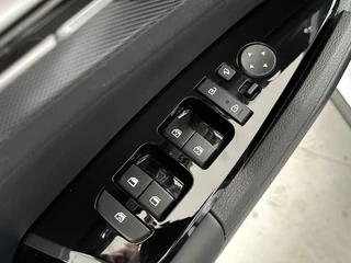Kia Sportage 1.6 T-GDI HEV DynamicPlusLine Automaat Half Leder | Elektrische Stoelen | 18'' L.M. Velgen / 25