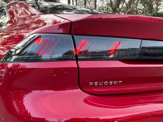 Peugeot 508 1.6 Plug-in Hybrid 225pk Automaat Allure Avantage | Leer | LED | Camera / 8
