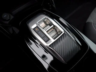Peugeot e-2008 EV Allure 54 kWh - Private lease 549 pm / 35
