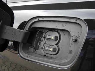 Leapmotor C10 Design REEV 28.4 kWh | Nieuwe auto | Gecombineerde actieradius WLTP 974km | 1500 kg Trekgewicht | Diverse kleuren leverbaar | Full options | Stuurverwarming | Stoelverwarming en koeling | Elektrisch verstelbare voorstoelen | Navigatie | Keyless entry & start | 20 inch lichtmetalen velgen | Led verlichting / 45