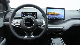 BYD DOLPHIN SURF Comfort 43 kWh | DEMO | Private Lease 429,- p.m. | / 4