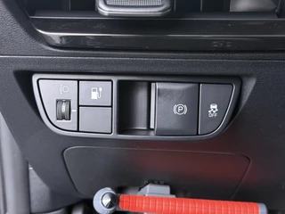 Kia EV6 Air 84 kWh  - Stoel-/stuurverwarming - Cruise Control Adaptief - Climate Control - CarPlay - Fabrieksgarantie tot 05-2033 / 23