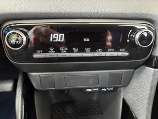 Toyota Yaris 1.5 Hybrid 115 First Edition Adaptive cruise ctrl / 16
