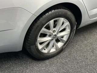 Škoda Octavia 1.0 TSI Greentech Style Business NAVI CARPLAY CRUISE LM ECC. / 11
