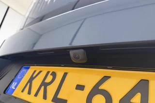 Fiat Grande Panda La Prima 11 kW 44 kWh | Navigatie | Camera | Stoelverwarming | Stuurverwarming | Cruise control | LED verlichting | Lichtmetalen velgen / 15