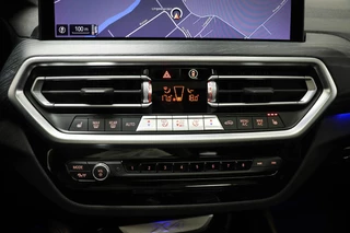 BMW X4 xDrive20i Business Edition Plus | PANORAMADAK | HEAD UP | HOUTAFWERKING | STUURVERWARMING | 19" / 40