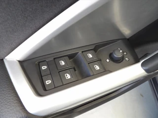 Audi Q3 40 TFSI 190pk S tronic quattro Edition One / 32