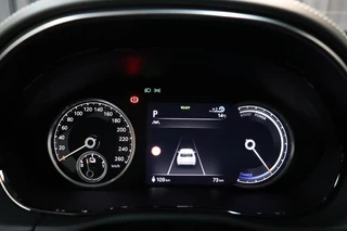 Genesis GV70 Panoramadak | BTW | Adaptive Cruise Control / 26