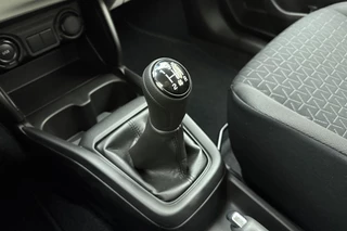 Suzuki Swift 1.2 Comfort Smart Hybrid | Voorraad actie | Cruise control | Navigatie | Airco | Achteruitrijcamera |  Apple/Android carplay / 24