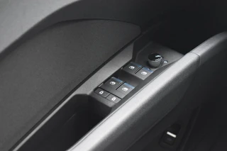 Audi Q4 e-tron 40 Launch edition Advanced 77 kWh MATRIX LED / 21