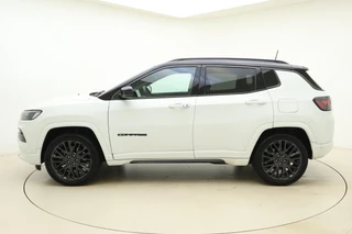 Jeep Compass 4xe 240pk Plug-in Hybrid Automaat S | Lederen bekleding | Navigatie | Trekhaak | Achteruitrijcamera | Electrische achterklep | Keyless | Stoel- en stuurverwarming | 19" Lichtmetalen velgen / 7