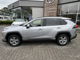 Toyota RAV4 2.5 Hybrid AWD DYNAMIC 1650KG TREKGEW STOELVERW PARK-SENSOREN NAVI CAMERA APPLE/ANDROID LM-VELGEN / 2