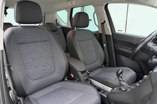 Opel Meriva 1.4 Turbo 140pk Cosmo | Navigatie | Trekhaak | Climate control | Cruise control  | Lichtmetalen velgen | Parkeersensoren / 4