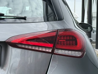 Mercedes-Benz A-Klasse BWJ 2020 180 136 PK Luxury Line AUTOMAAT  TREKHAAK | STOELVERW. | FULL LED | CAMERA | CARPLAY + ANDROID |  NAVI | CLIMA | CRUISE | LMV | PDC / 35
