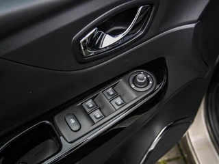 Renault Captur 1.2 TCe Dynamique | Automaat | Navi | Camera | Keyless | Climate control | Trekhaak / 28