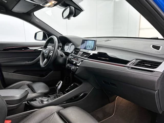 BMW X2 SDrive20i M Sport | Automaat | Cruise control | Stoelverwarming | Camera | HUD | Trekhaak / 6