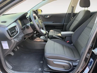 Kia Stonic 1.0 T-GDi MHEV DynamicLine Navigatie | Climate Control | Cruise Control | Apple CarPlay & Android Auto | Resterende fabrieksgarantie TM 150.000 KM | 2035 / 11