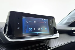 Peugeot 208 1.2 PureTech Active Pack | Navigatie | Parkeersensoren achter | Cruise Control | Lichtmetaal 16inch | Apple Carplay/Android Auto / 23