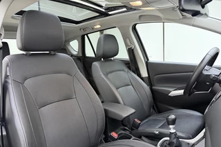 Suzuki S-Cross 1.4 Boosterjet Stijl 140pk | Panoramadak | Navigatie | Camera | Lederen Bekleding | Climate Control | Stoelverwarming | Cruise Control Adaptief / 14