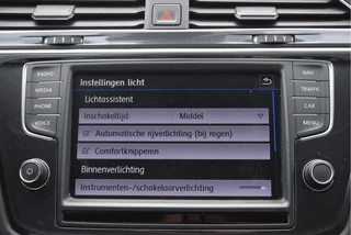 Volkswagen Tiguan 1.4 TSI ACT 150 pk Connected Series  NL-Auto | DAB | Elekt.trekhaak | Carplay | Cruise Control | Climate Control | NAP / 51