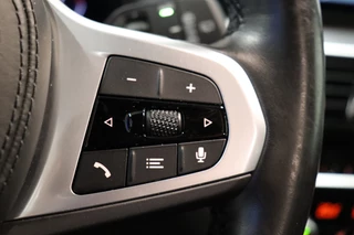BMW 5 Serie Touring 520i High Executive M Sport Pakket Automaat  / Trekhaak / Navigatie Professional / Achteruitrijcamera / Comfortstoelen / DAB / Apple Carplay / Stoelverwarming / Adaptief Onderstel / Cruise Control / LED / 42