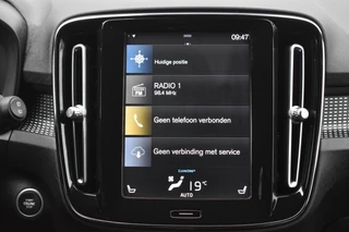 Volvo XC40 2.0 T4 R-DESIGN STOEL+STW VERW. / EL. A-KLEP / EL. WEGKLAP TREKHAAK / 23