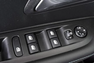 Peugeot 208 1.2 PureTech Allure Pack Keyless Adaptieve Cruise Stoelverwarming / 28
