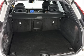 Volvo XC60 2.0 T8 Plug-in-hybrid AWD Polestar Engineered Bowers & Wilkins Panoramadak / 12