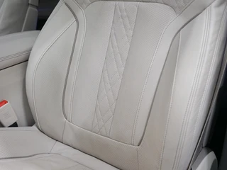 BMW 7 Serie 745e M-Sport Massage | TV | CoPilot / 32