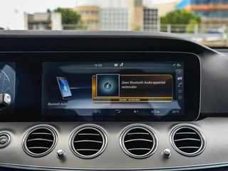 Mercedes-Benz E-klasse 200 AMG Line | Panoramadak | Leder | 360  Camera | Widescreen | LED | Apple CarPlay Android Auto | Memory | 19" | Sfeerverlichting | Dealeronderhouden / 27