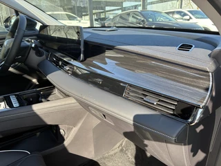 Omoda 5 EV Premium 61 kWh Voorraad Nieuw| ECC | Schuif/kanteldak | Keyless | Lederen bekleding | Stoel & Stuurverwarming | Navigatie | 7 Jaar fabrieksgarantie / 44