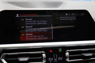 BMW 4 Serie Gran Coupé 420i High Executive M Sport Pakket Automaat  / Live Cockpit Professional / Schuif-/kanteldak / Leder / DAB / Stoelverwarming / 19 Inch / Shadow Line / Active Cruise Control / LED / M Sportremsysteem / Achteruitrijcamera / Extra Getint Glas / 35