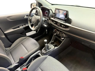 Kia Picanto 1.0 DPi DynamicLine RESTERENDE FABRIEKSGARANTIE T/M 2033 | Apple Carplay / Android Auto | Lichtsensor | Cruise Control | Camera Achter | 14"Lichtmetalen Velgen | Airconditioning / 4