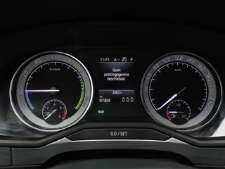 Škoda Superb Combi 1.4 TSi 218 Pk iV Business Edition Plus / 21